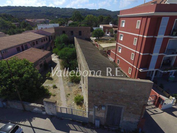 locale commerciale in vendita a Carloforte