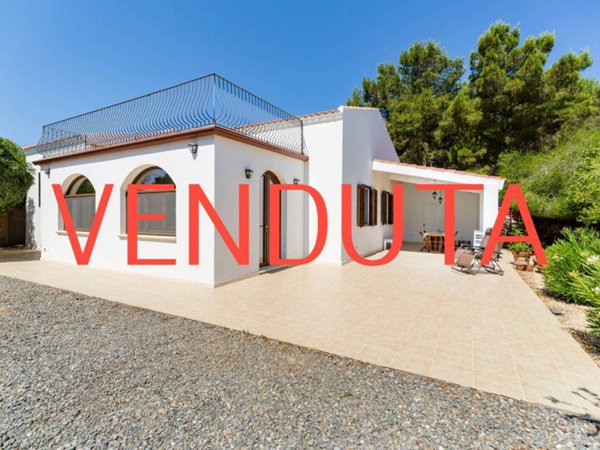 casa indipendente in vendita a Carloforte