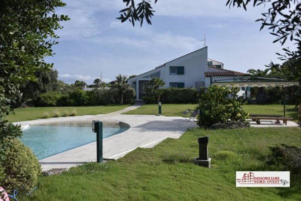 casa indipendente in vendita a Carloforte