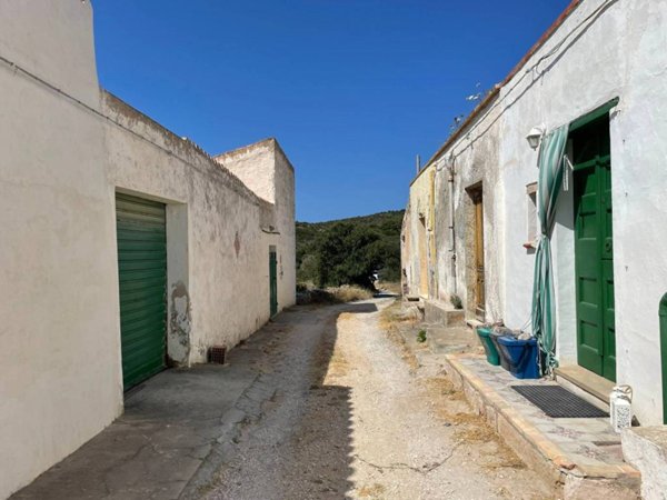casa indipendente in vendita a Carloforte