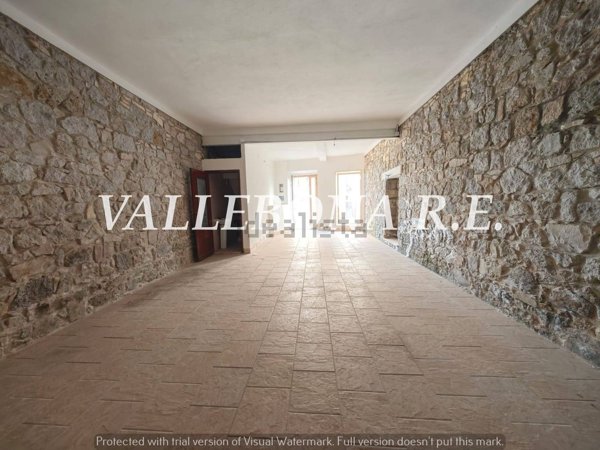 locale commerciale in vendita a Carloforte