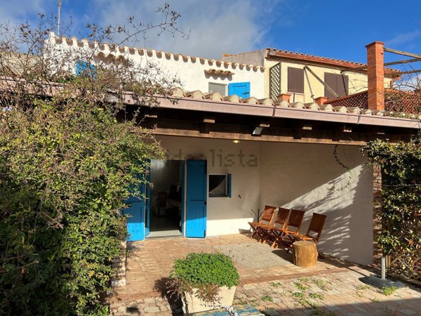 casa indipendente in vendita a Carloforte