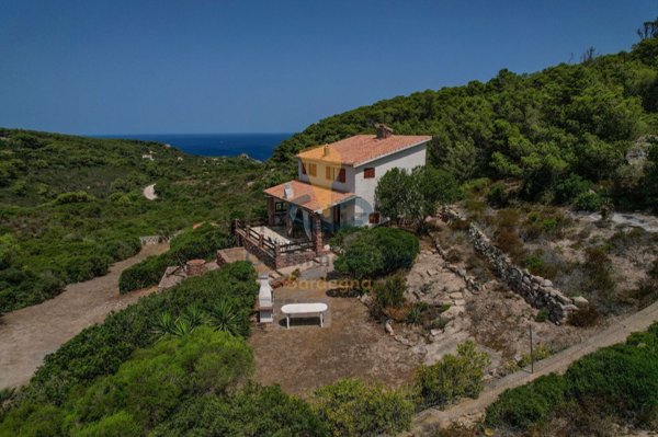 casa indipendente in vendita a Carloforte