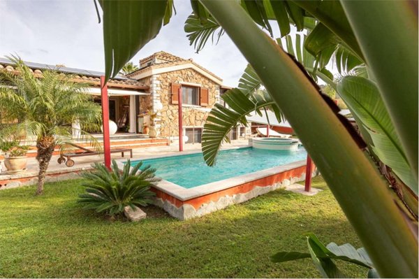 casa indipendente in vendita a Castiadas