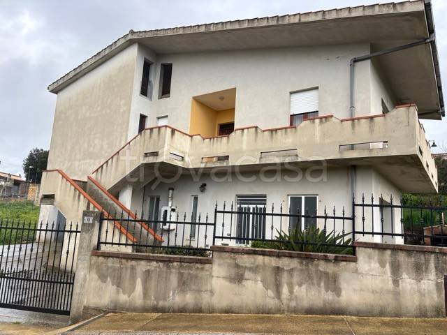 casa indipendente in vendita a Collinas