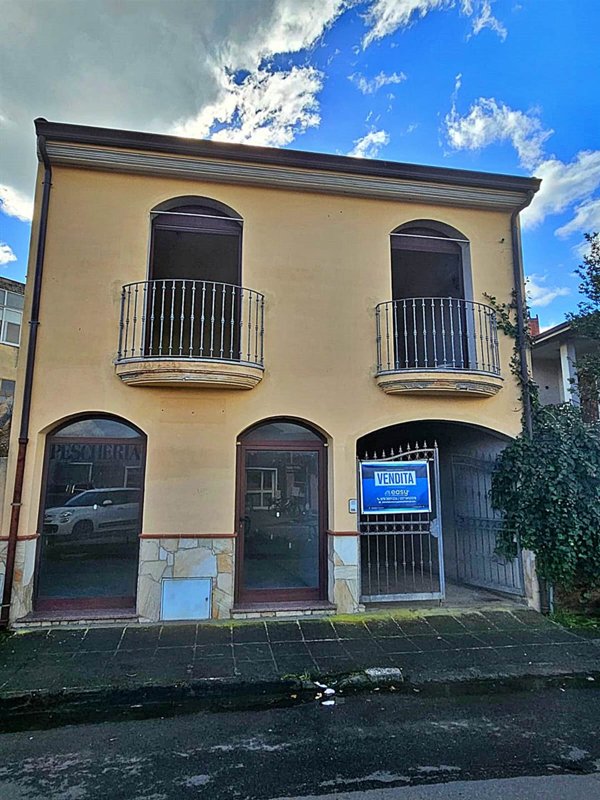 negozio in vendita a Decimoputzu