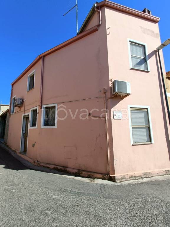 casa indipendente in vendita a Dolianova