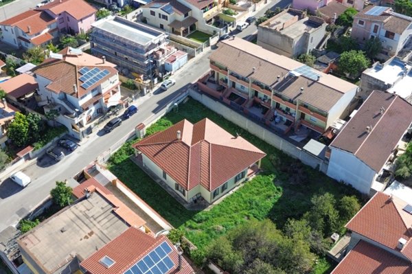 casa indipendente in vendita a Dolianova