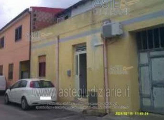locale di sgombero in vendita a Dolianova