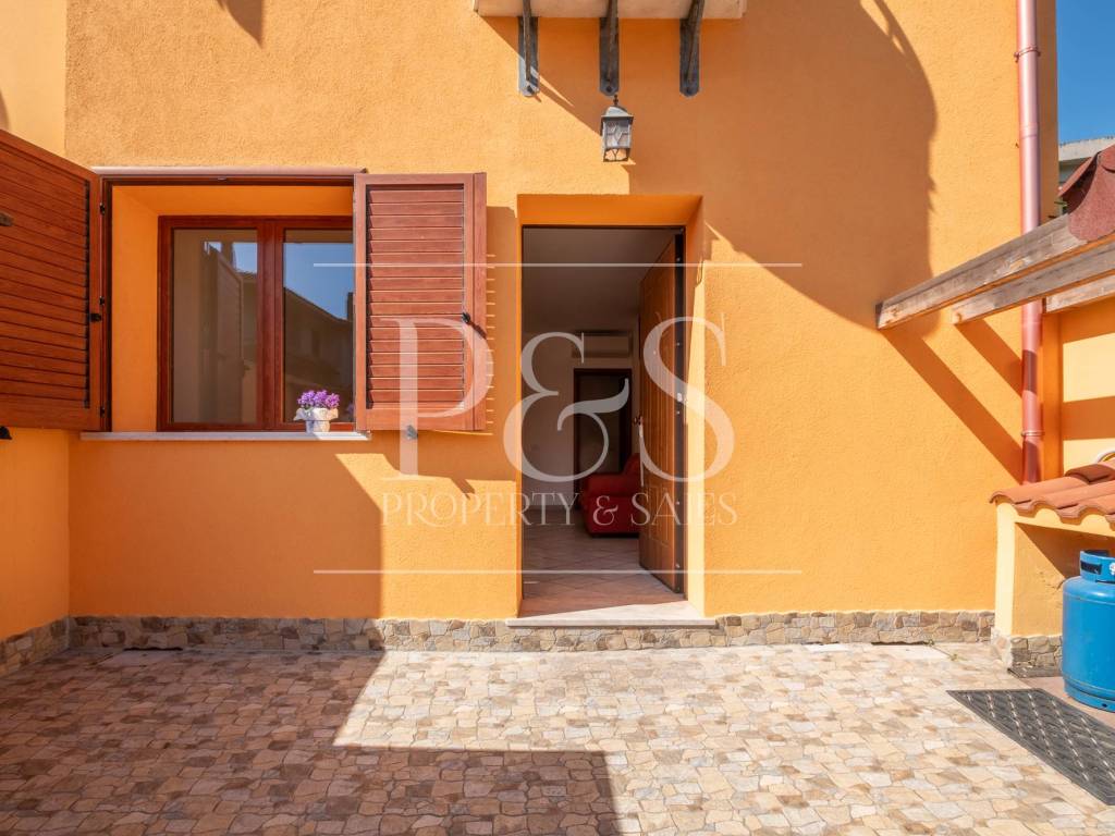 casa indipendente in vendita a Dolianova