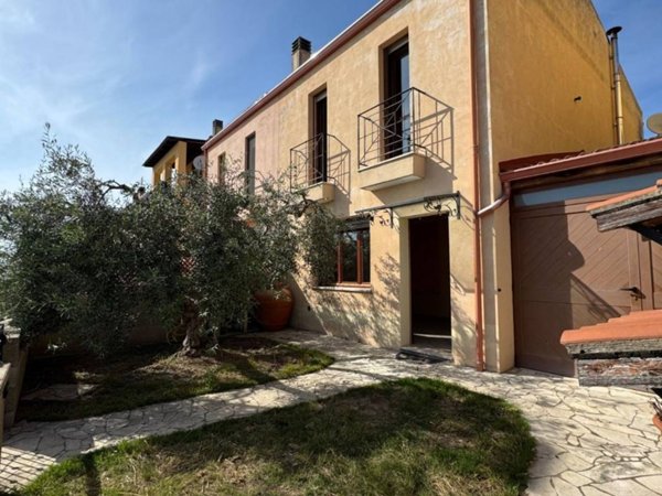 casa indipendente in vendita a Dolianova