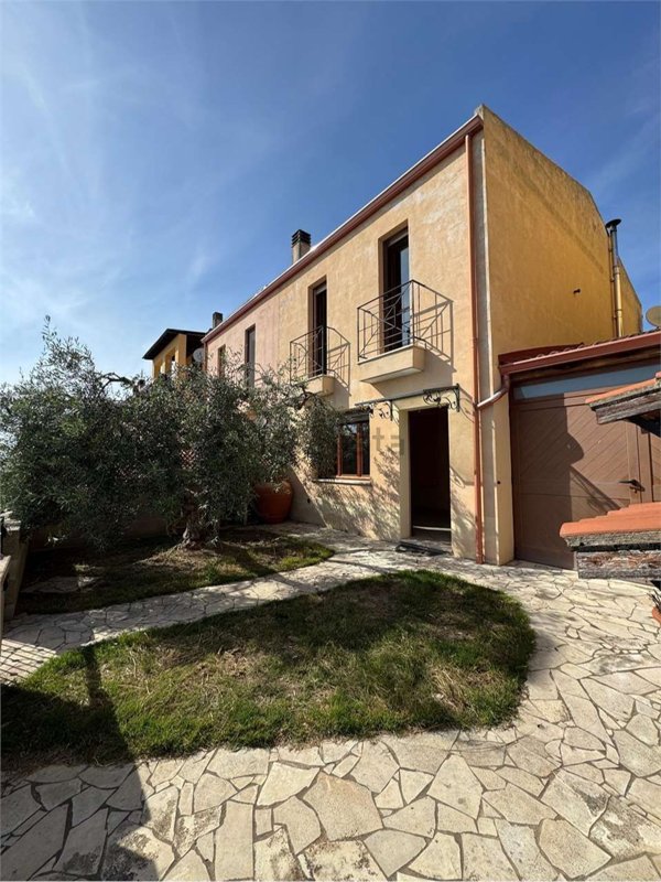 casa indipendente in vendita a Dolianova