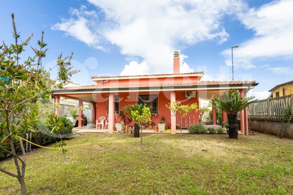 casa indipendente in vendita a Dolianova