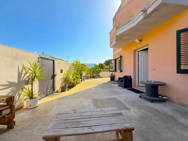 casa indipendente in vendita a Dolianova