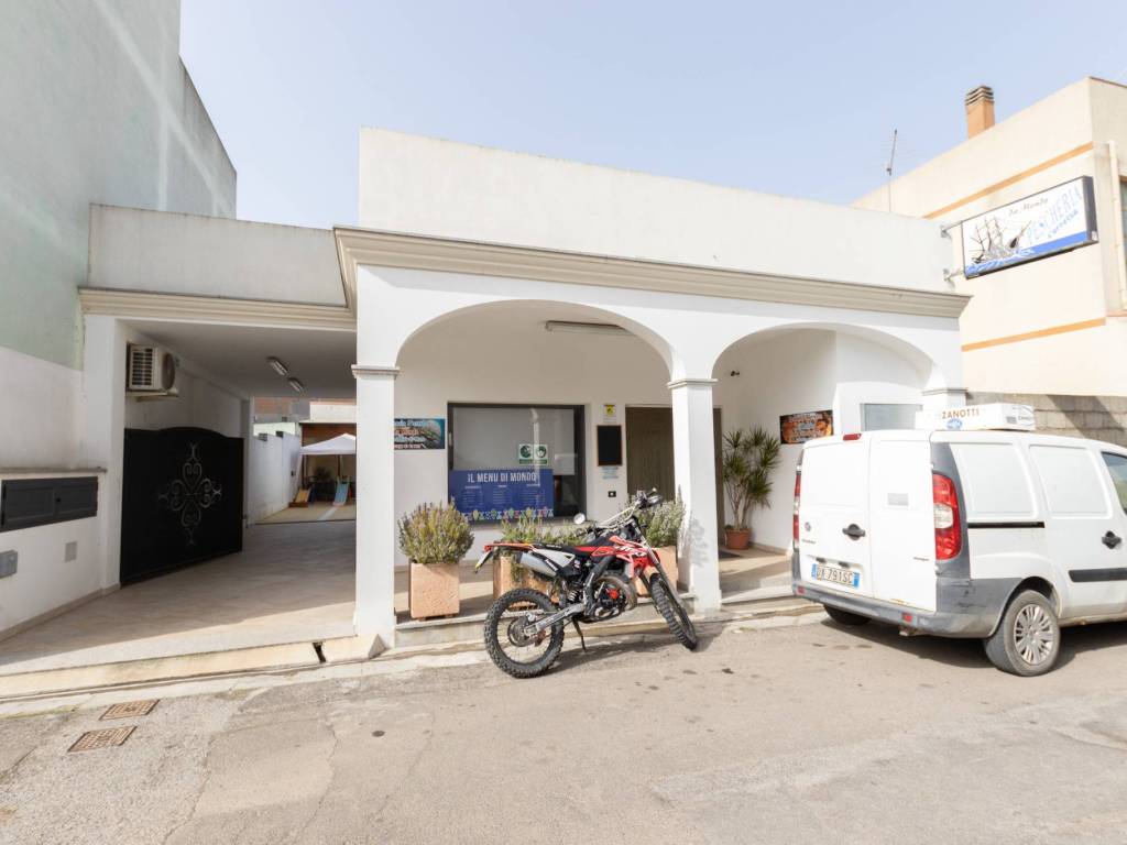 negozio in vendita a Dolianova