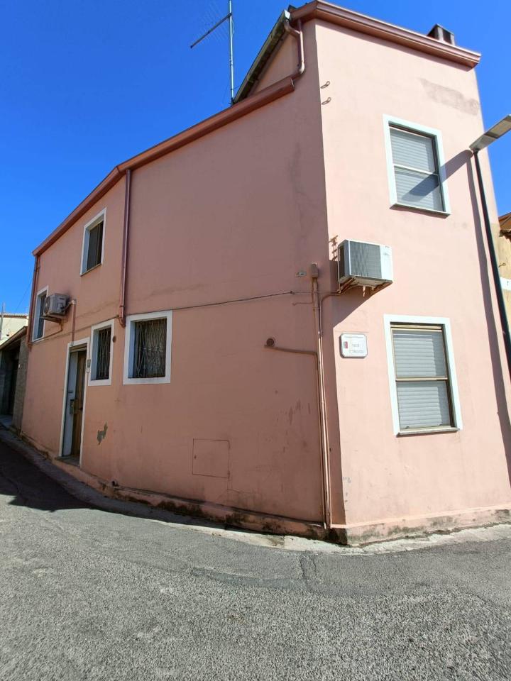 casa indipendente in vendita a Dolianova