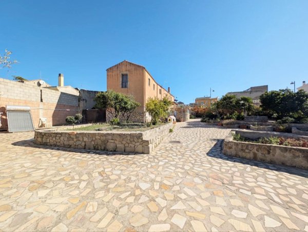 casa indipendente in vendita a Dolianova