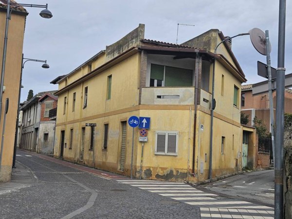 casa indipendente in vendita a Dolianova