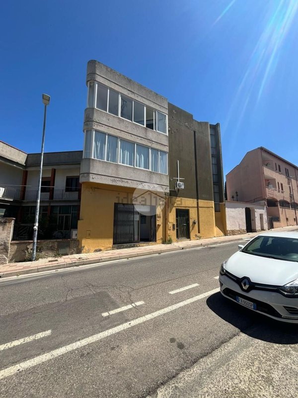 negozio in vendita a Dolianova