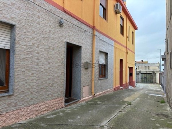 casa semindipendente in vendita a Dolianova