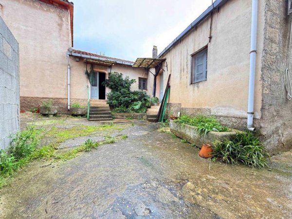 casa indipendente in vendita a Dolianova