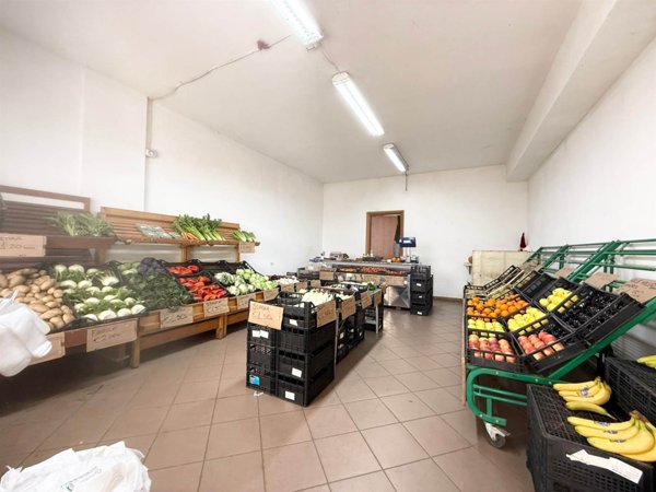 negozio in vendita a Dolianova