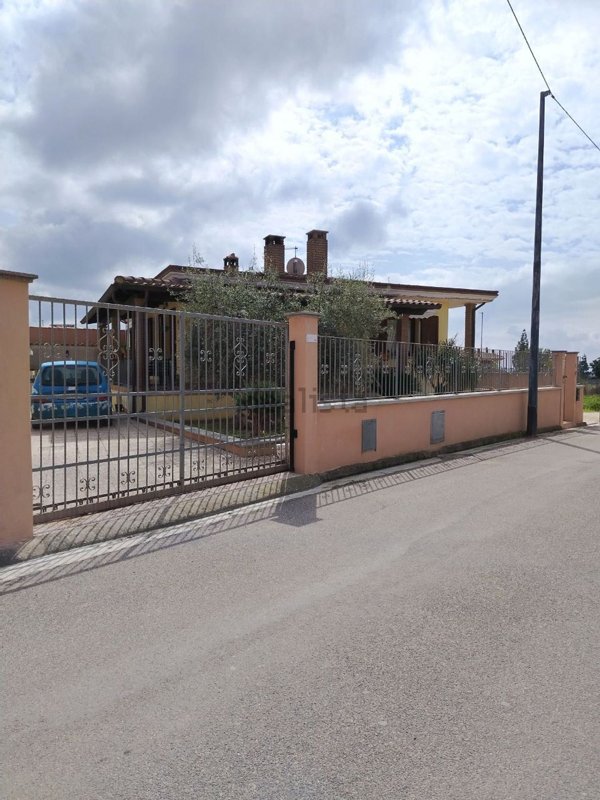 casa indipendente in vendita a Dolianova