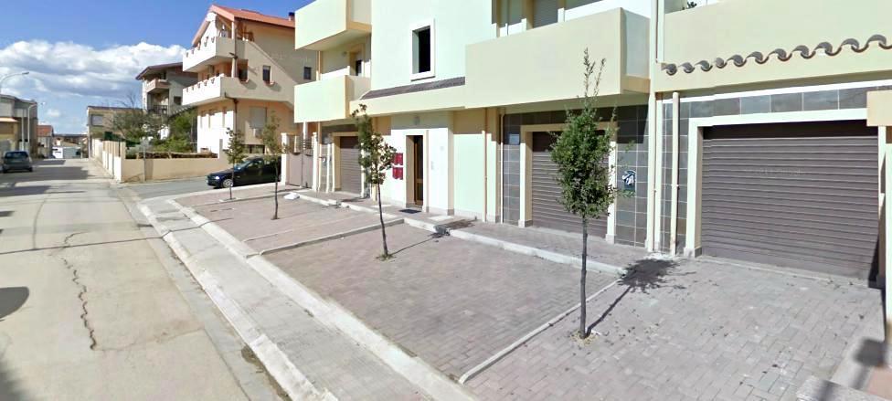 locale commerciale in vendita a Dolianova