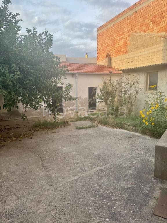 casa indipendente in vendita a Dolianova