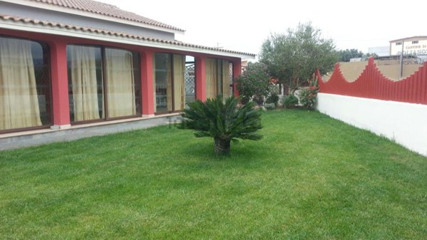 locale commerciale in vendita a Dolianova