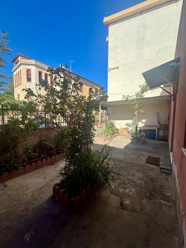 casa indipendente in vendita a Dolianova