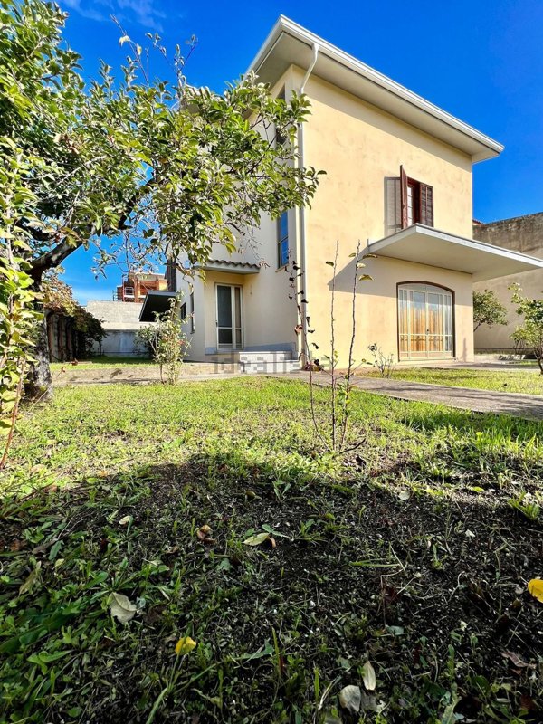 casa indipendente in vendita a Dolianova