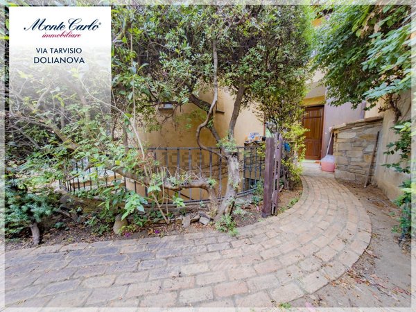 casa indipendente in vendita a Dolianova