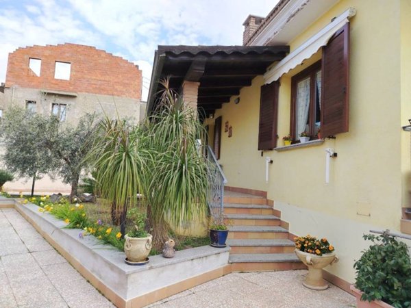 casa indipendente in vendita a Dolianova