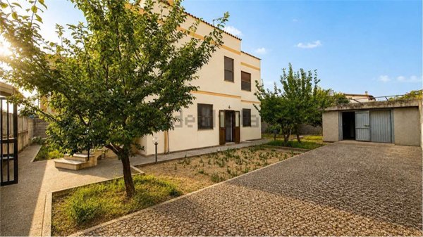 casa indipendente in vendita a Dolianova