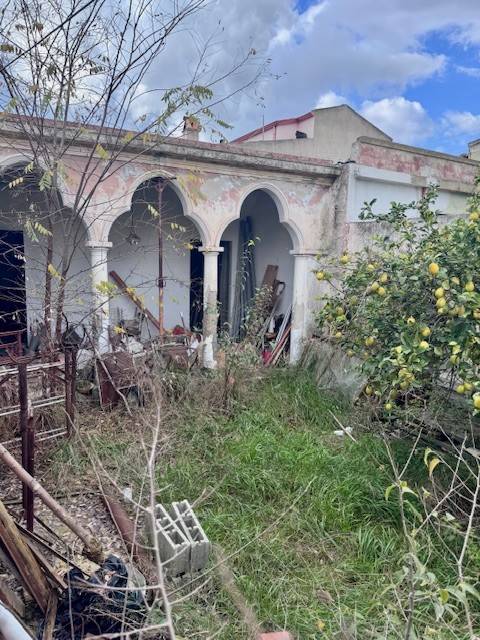 casa indipendente in vendita a Dolianova