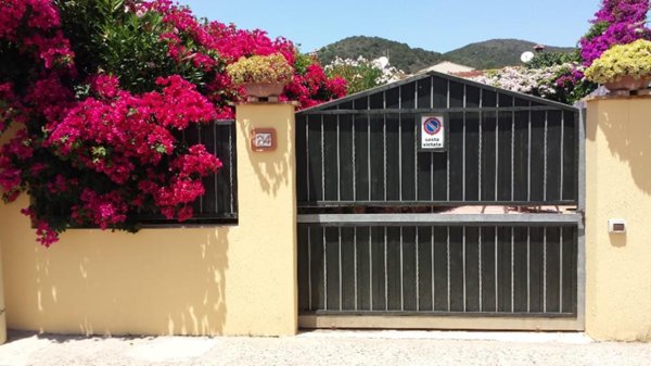casa indipendente in vendita a Domus de Maria in zona Chia