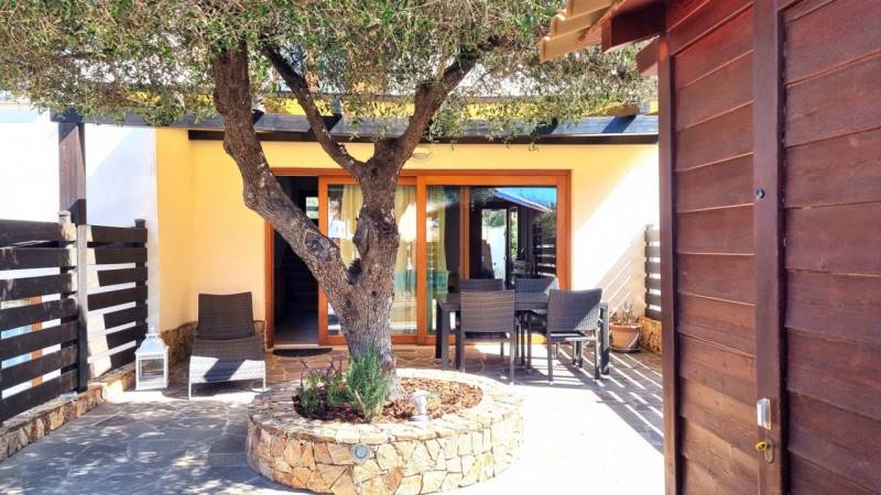 casa indipendente in vendita a Domus de Maria in zona Chia