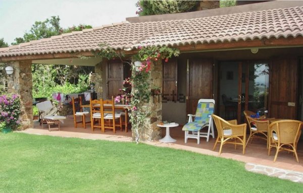 casa indipendente in vendita a Domus de Maria in zona Chia