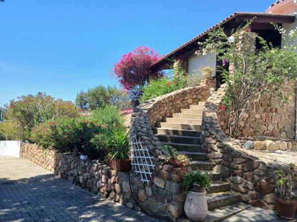 casa indipendente in vendita a Domus de Maria in zona Chia