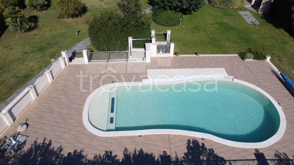 casa indipendente in vendita a Domus de Maria in zona Chia
