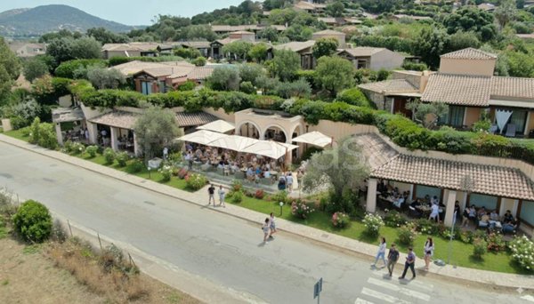 negozio in vendita a Domus de Maria in zona Chia