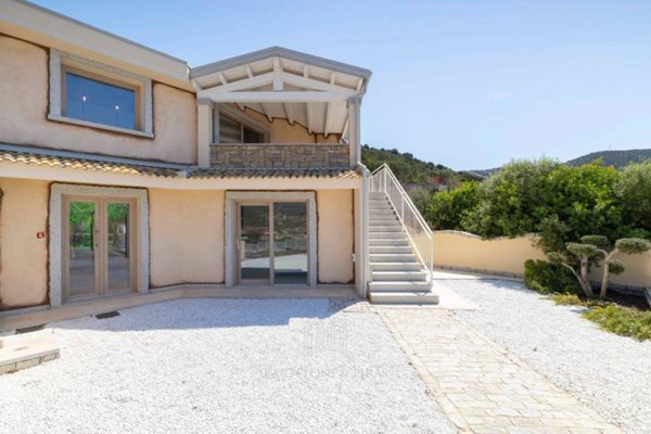 casa indipendente in vendita a Domus de Maria in zona Chia