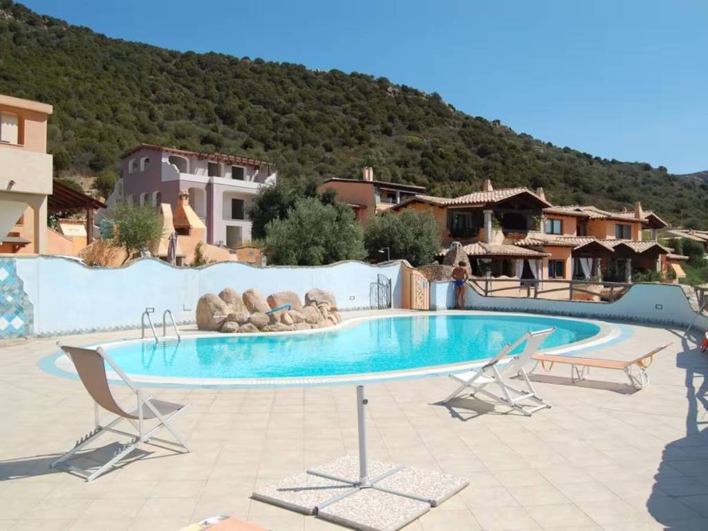 appartamento in vendita a Domus de Maria in zona Chia