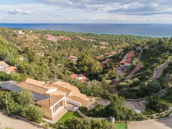 casa indipendente in vendita a Domus de Maria in zona Eden Rock