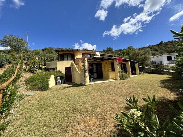 casa indipendente in vendita a Domus de Maria in zona Chia