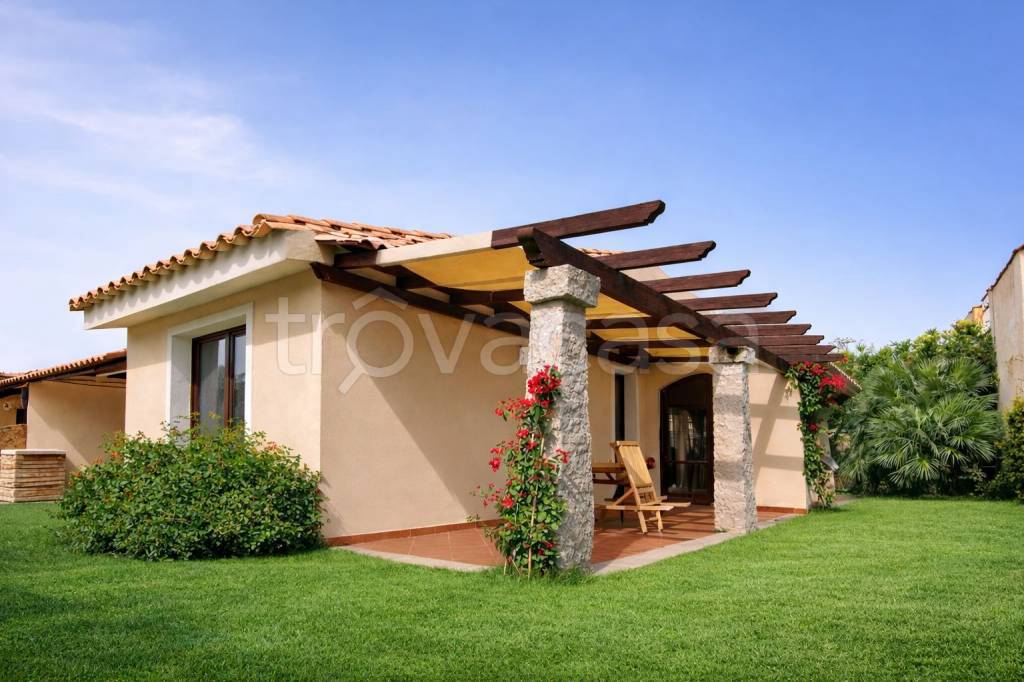 casa indipendente in vendita a Domus de Maria