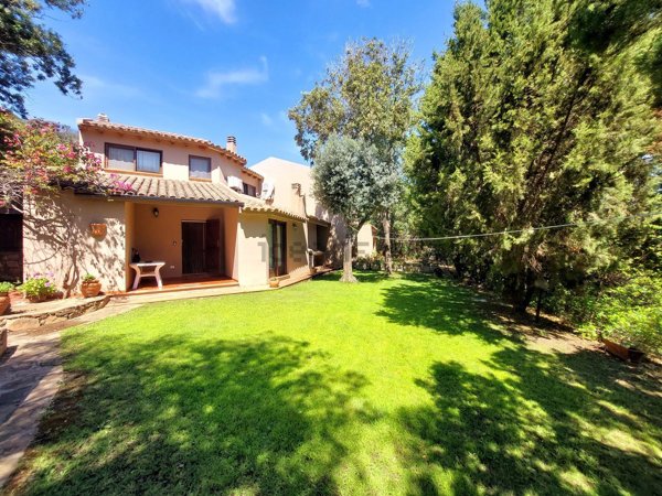 casa indipendente in vendita a Domus de Maria in zona Chia