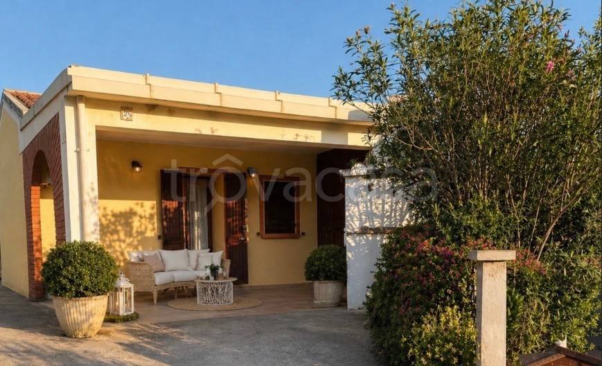 casa indipendente in vendita a Domus de Maria
