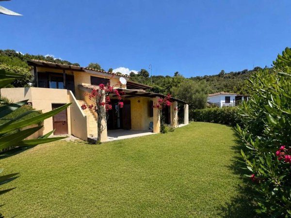 casa indipendente in vendita a Domus de Maria in zona Chia
